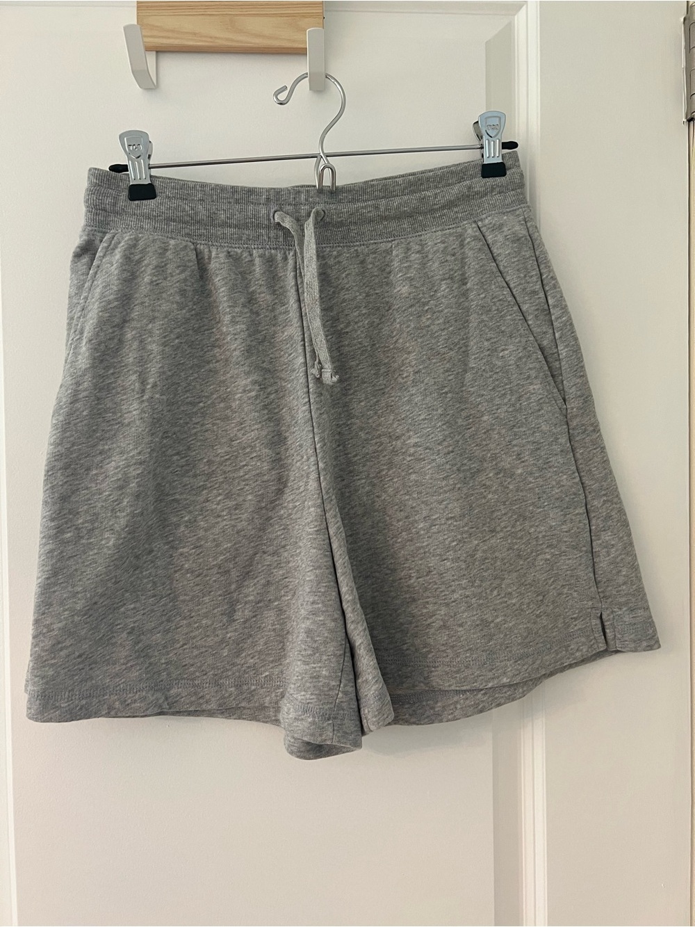 Old Navy Heather Gray Athletic Drawstring Shorts